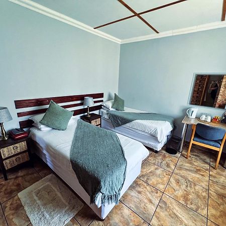 Agros Guest House คิมเบอร์ลีย์ ภายนอก รูปภาพ